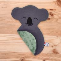 Offrez à votre enfant un compagnon de jeu doux et sensoriel avec notre doudou plat personnalisable !