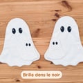 La famille de doudous d'aide à la séparation Côme le Fantôme brillent dans le noir - Atelier Bombus