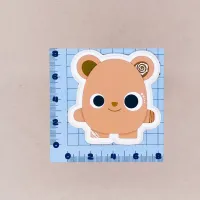 Sticker personnage Toffuzz Fluffonin, doudou collector Blue Dragorn, avec grille – Blue Dragorn Studio