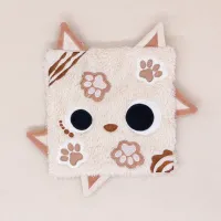 Patsy vu de dessus – doudou carré moelleux avec appliqués de pattes