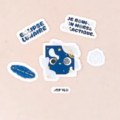 Lot de stickers Nebulo de Blue Dragorn Studio - personnage bleu galactique et éléments illustrés en autocollants mignons