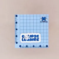 Sticker Éclipse Lunaire du lot Nebulo - autocollant texte fantaisie sur fond spatial