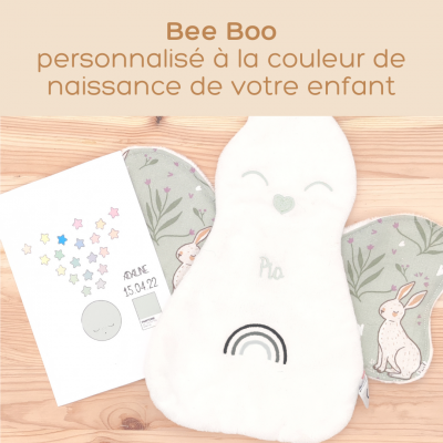 Le doudou Bee Boo personnalisé à la couleur de naissance - Atelier Bombus