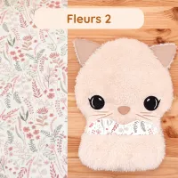 Le doudou Bee Doux Andrea le Chat garde votre odeur sur son coussinet Fleurs 2