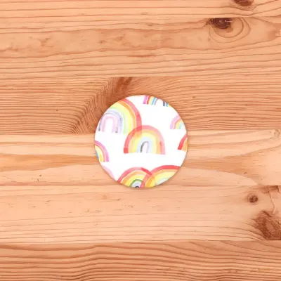 Le miroir de poche avec un tissu motif Arc-en-ciel