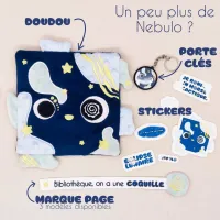 Produits Nebulo présentés ensemble : doudou, porte-clés, stickers et marque-pages – Collection Blue Dragorn Studio